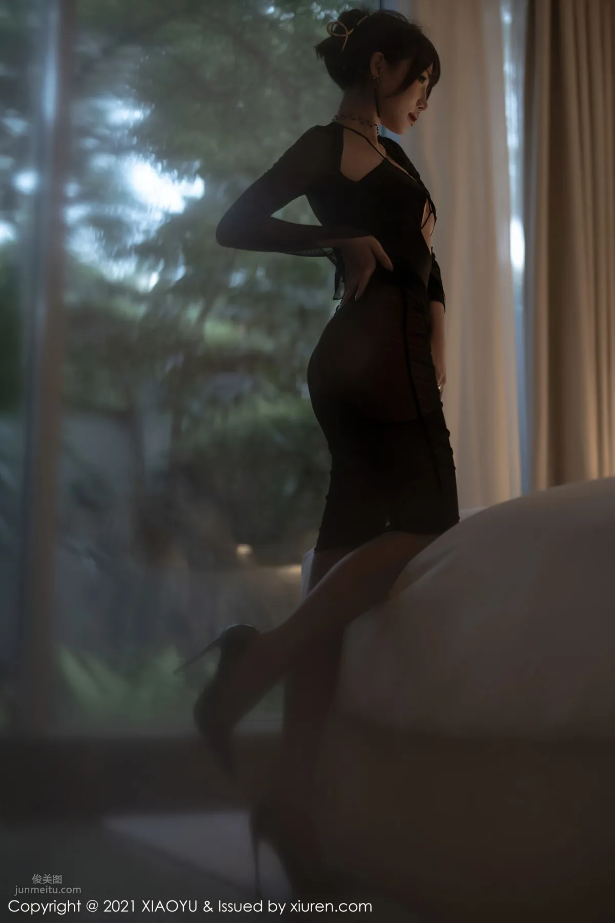 Hazy Goddess Zhizhi Booty, Her Aura Captivates Heart and Soul photo 23