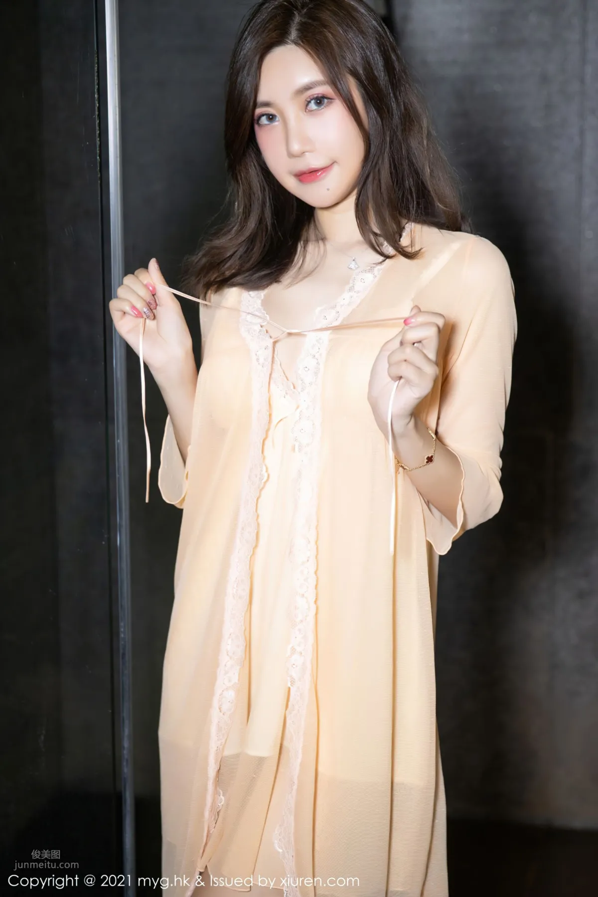 宅男女神绮裡嘉 媚态淋漓明豔動人 9