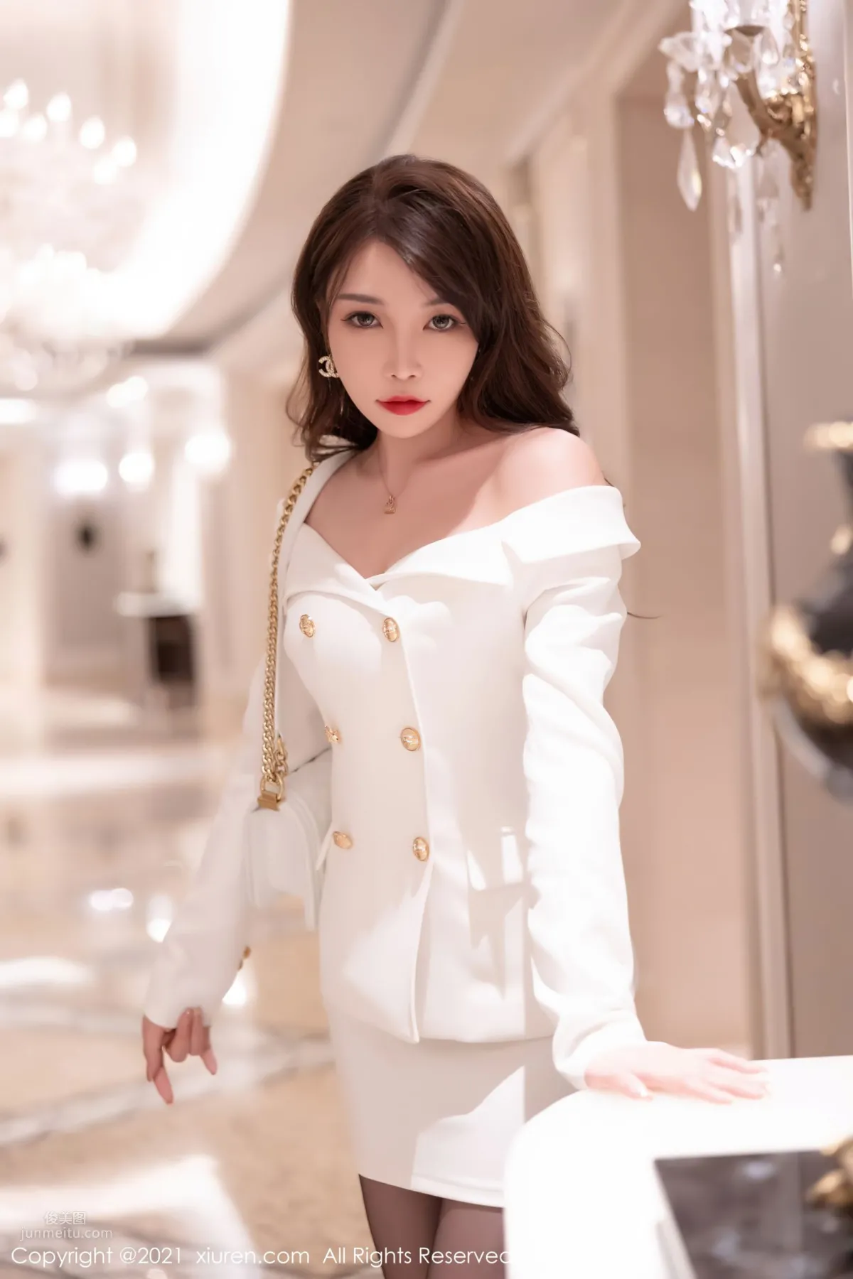 [XiuRen] 2021.11.04 No.4169 Zhizhi Booty photo 3