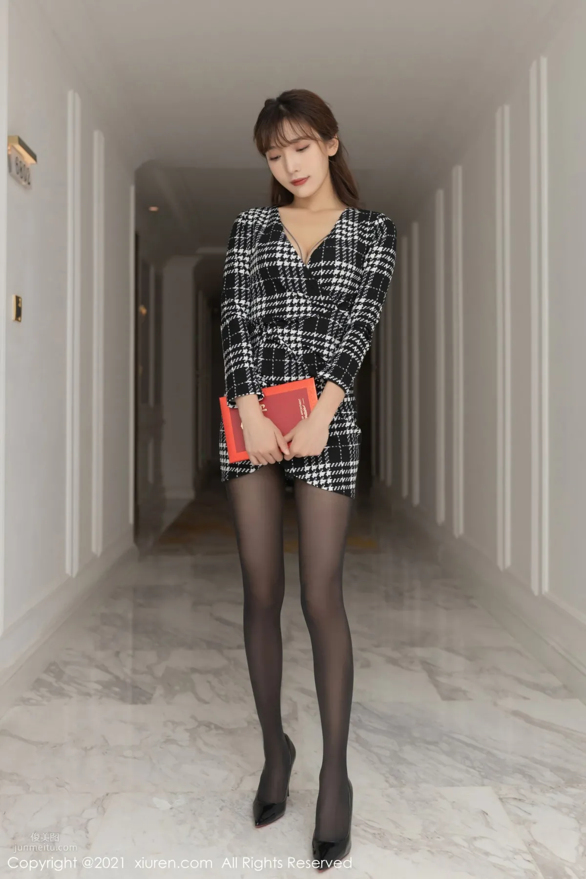 [XiuRen] 2021.12.02 No.4292 陸萱萱 25