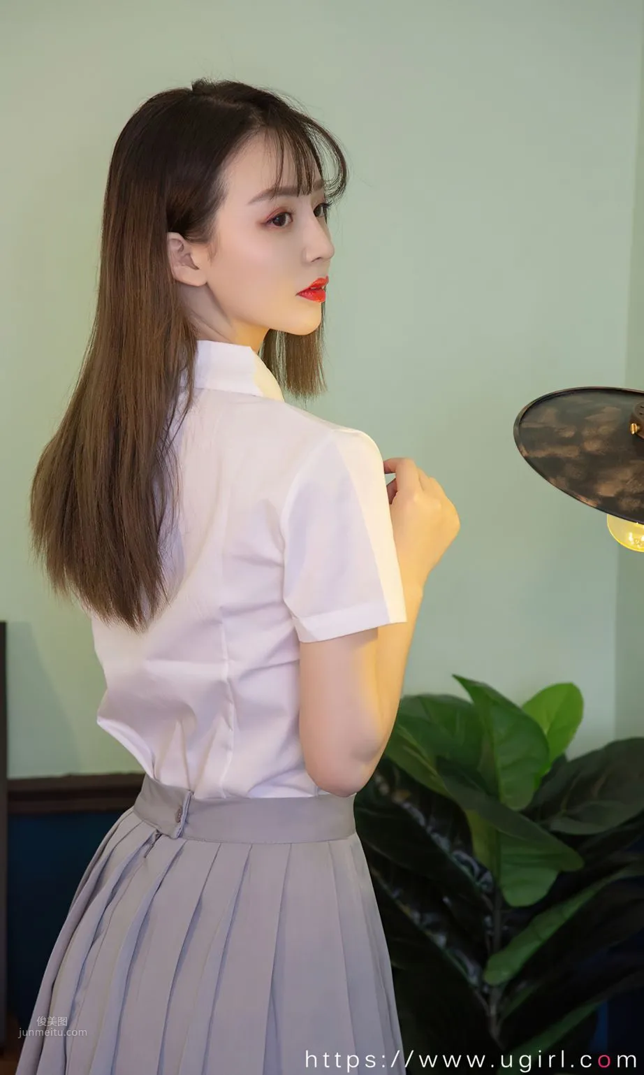 尤果合輯美人發光 你走到哪裡都有光 18
