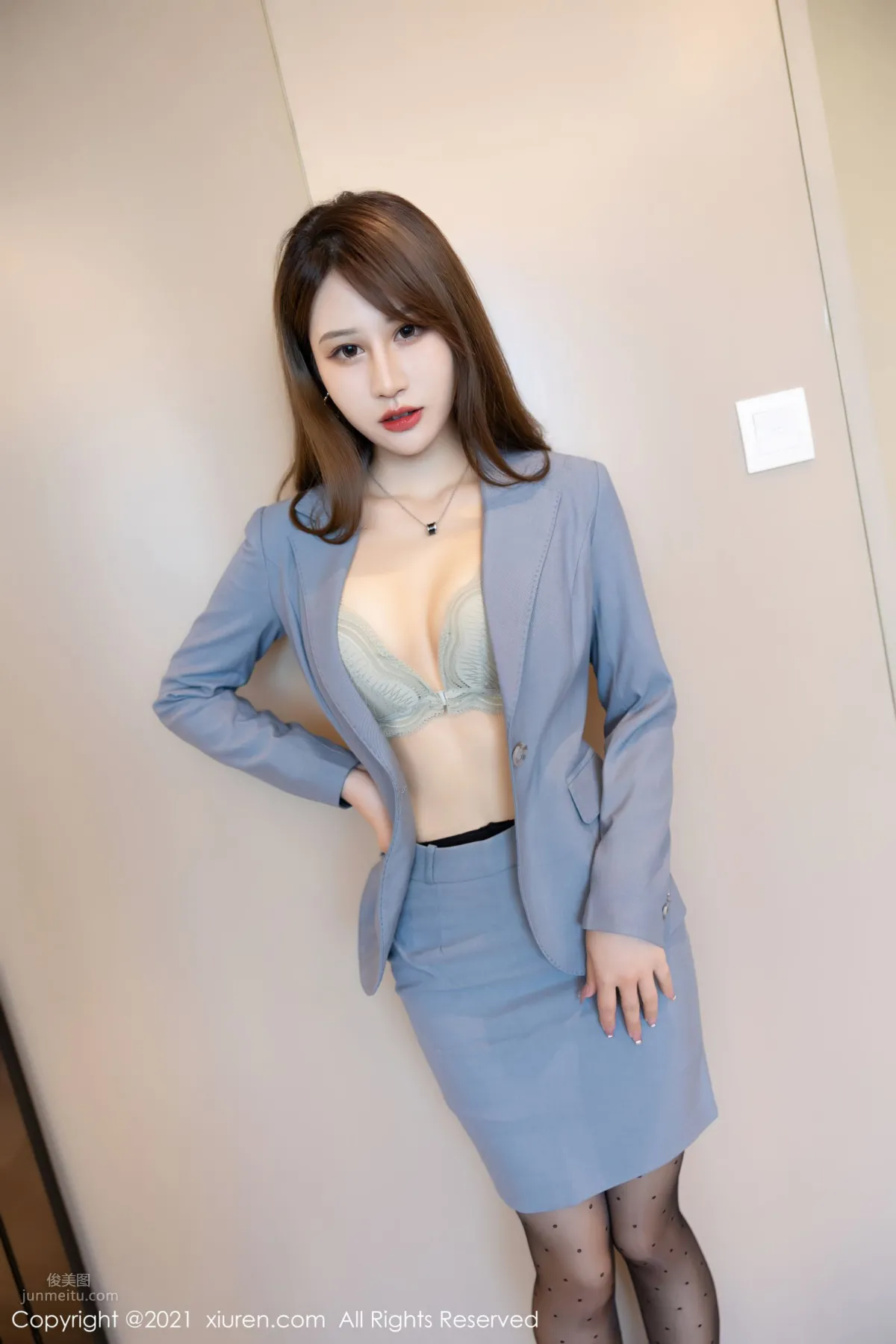 [XiuRen] 2021.10.26 No.4117 張欣欣 40