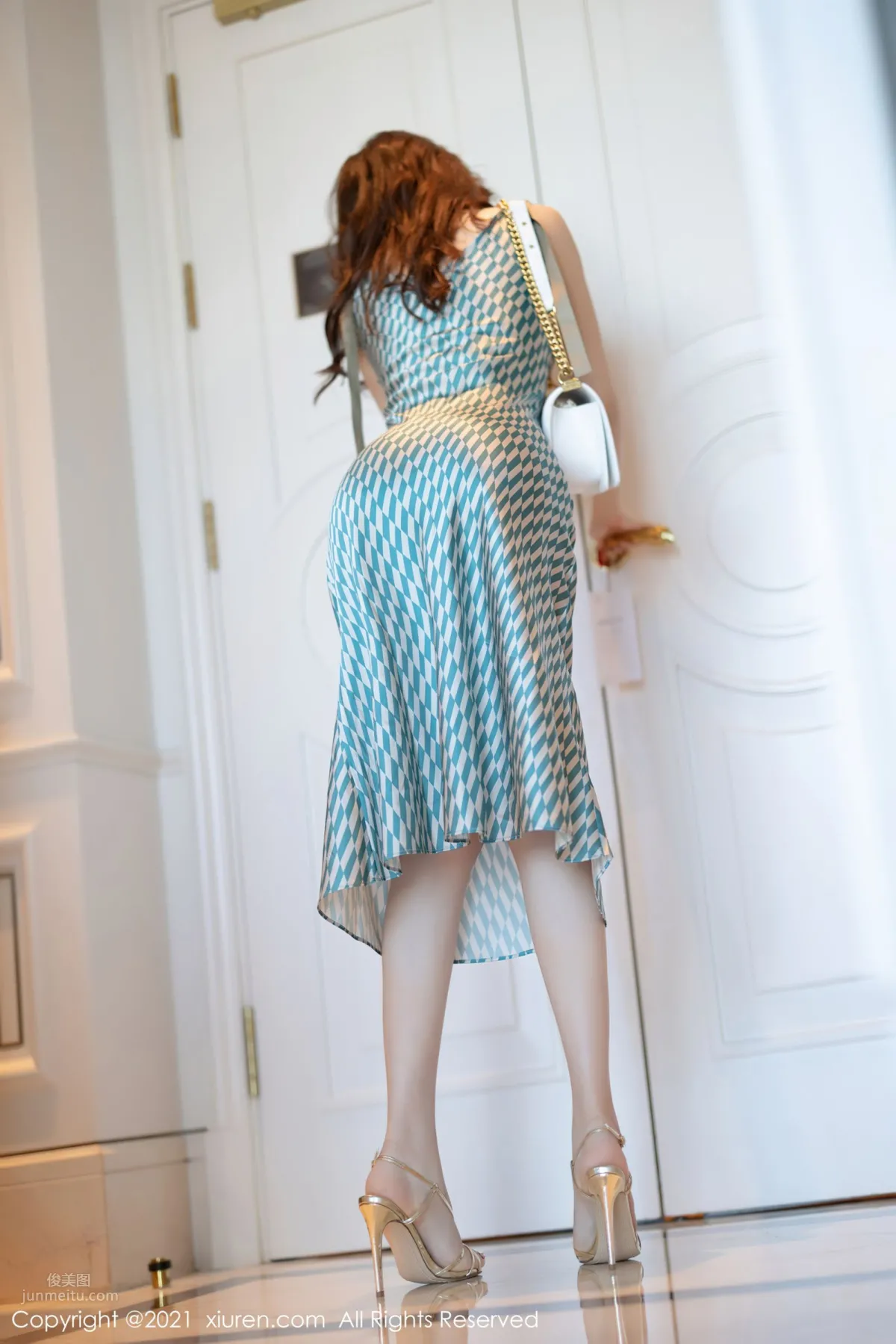 [XiuRen] 2021.10.14 No.4069 Zhizhi Booty photo 4