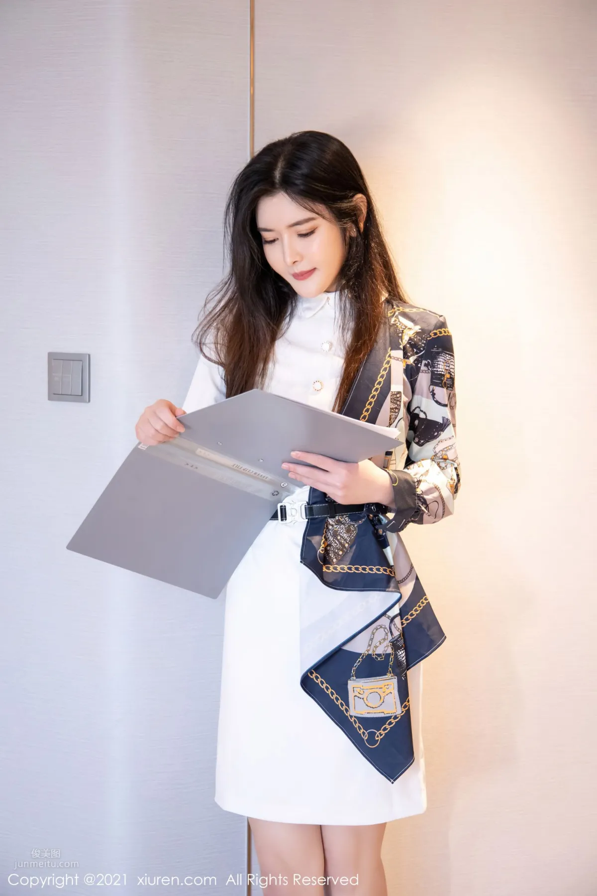 Chuchu Dongren Bailu Xiaozhu, Graceful and Charming Figure photo 8
