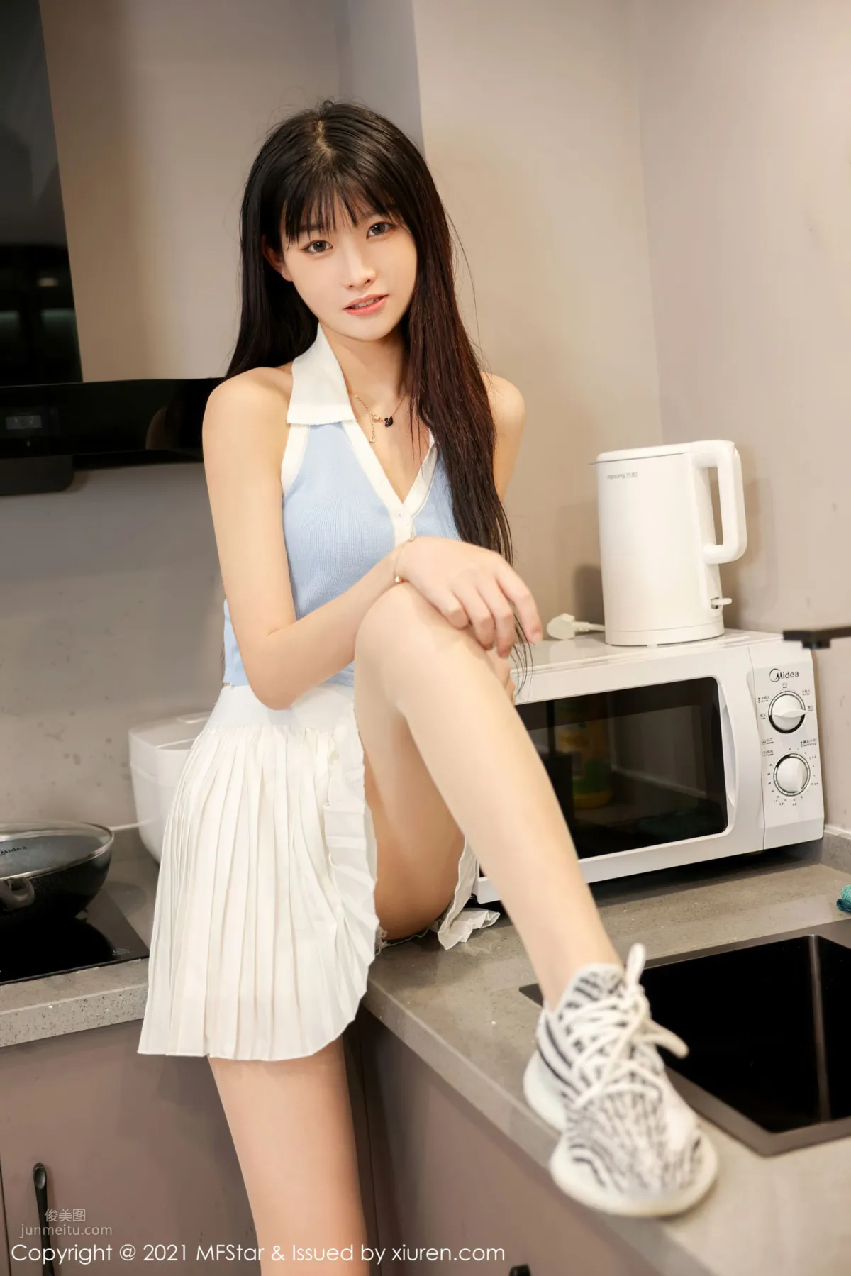 77qiqi: MFStar photo 3