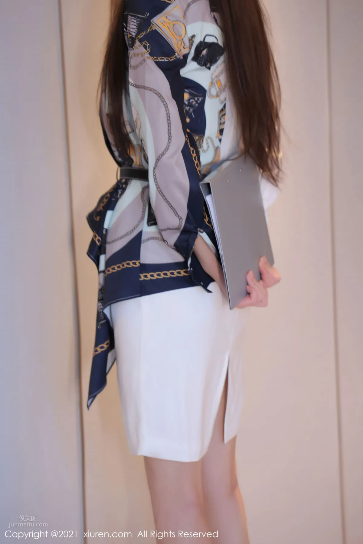 Chuchu Dongren Bailu Xiaozhu, Graceful and Charming Figure photo 4