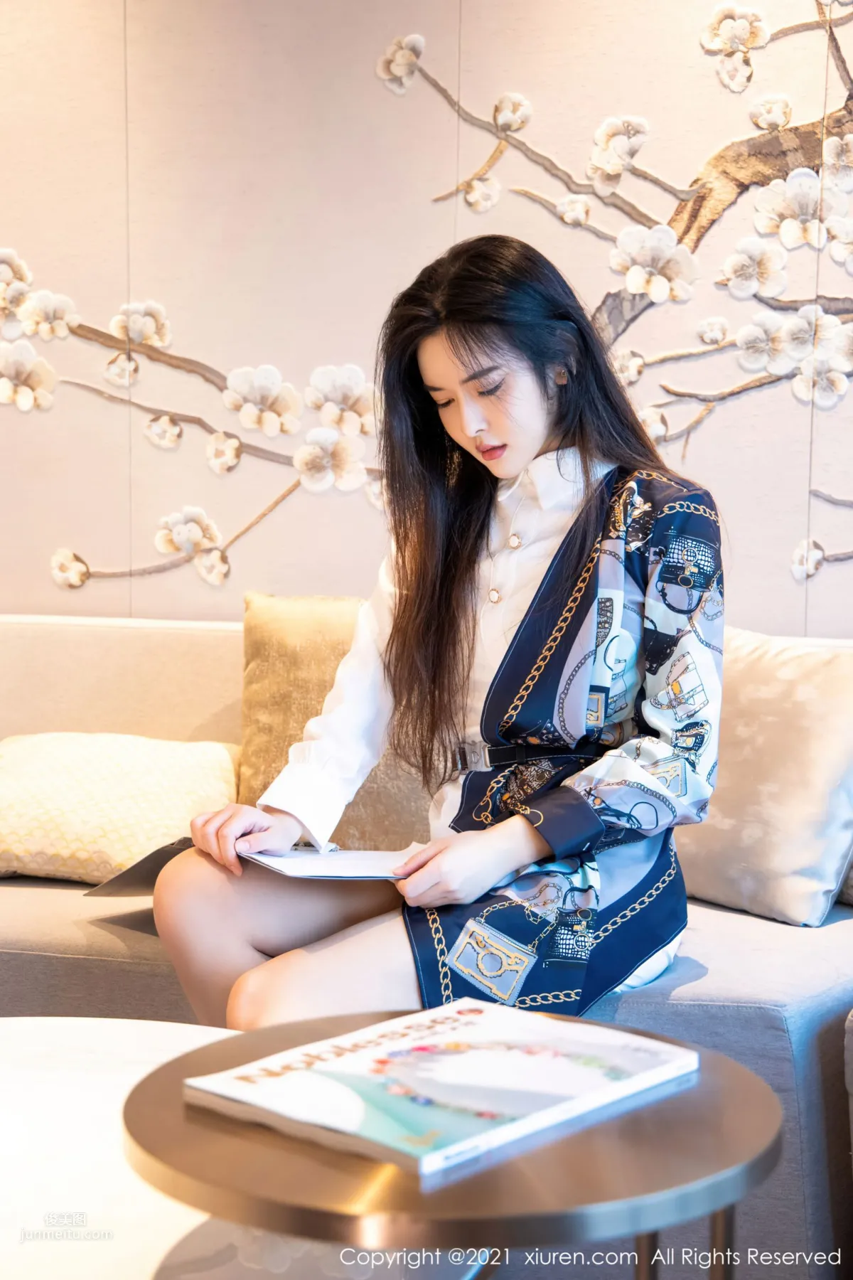Chuchu Dongren Bailu Xiaozhu, Graceful and Charming Figure photo 9