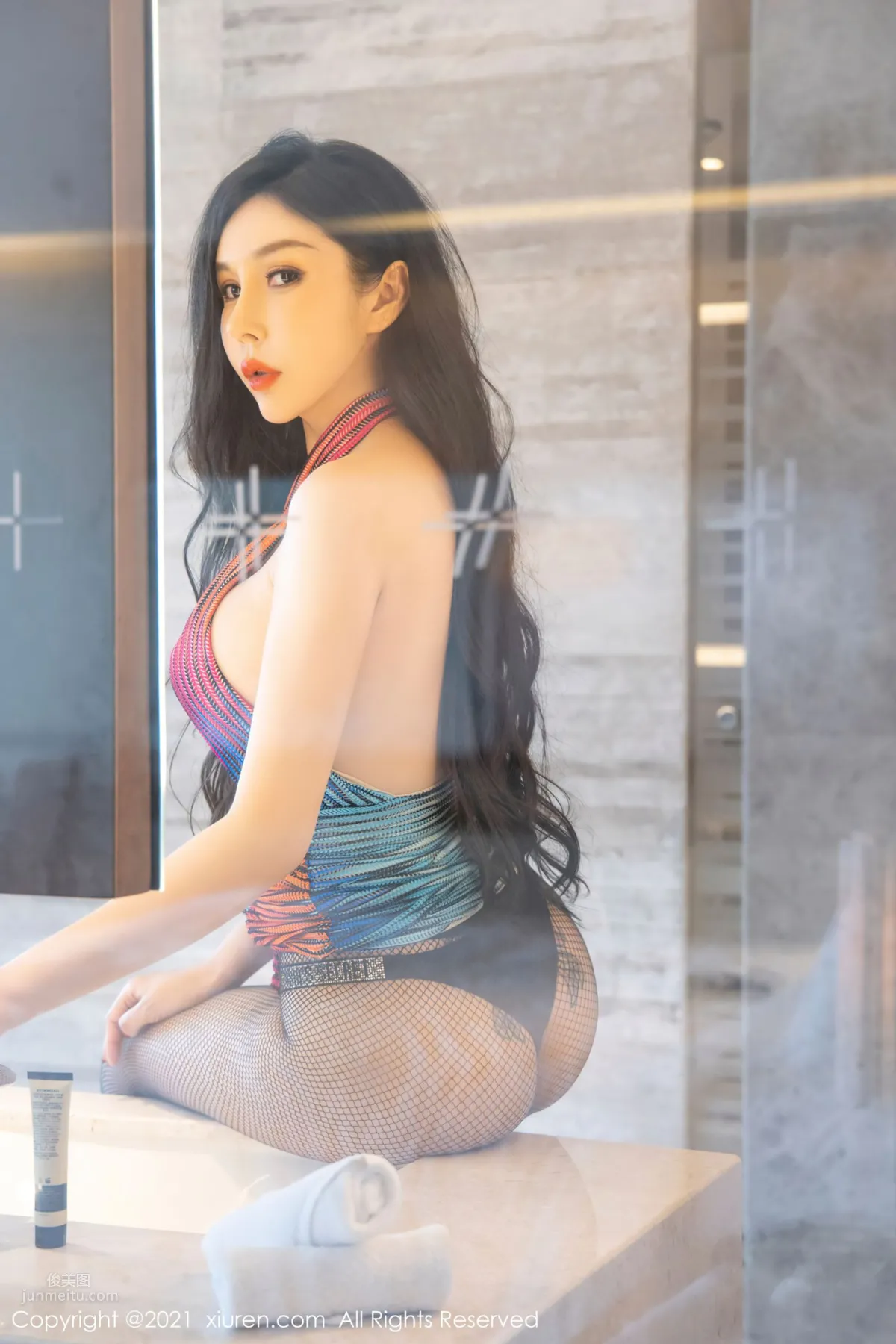 Mature Model Tian Bingbing, Gorgeous and Colorful Dress photo 17