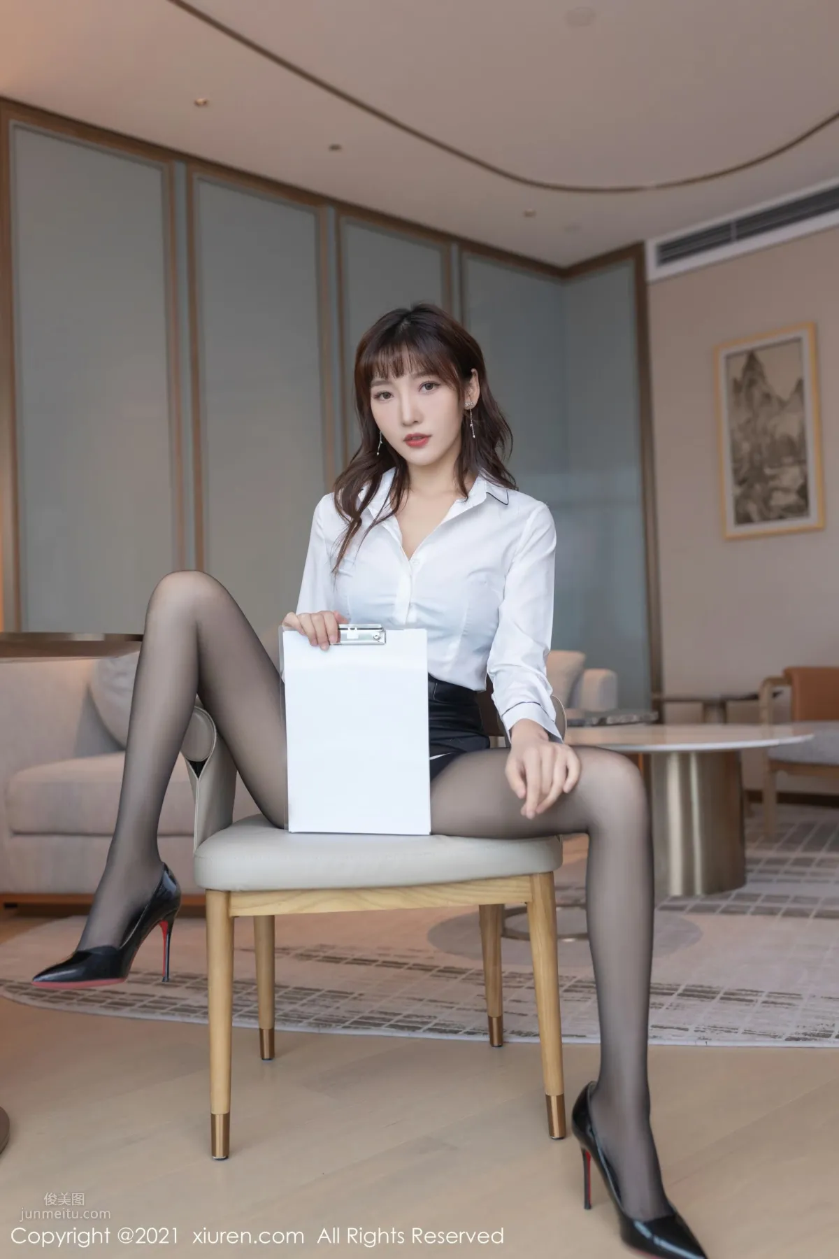Workplace OL Lu Xuanxuan, Theme: Delivering Documents to a Client photo 23