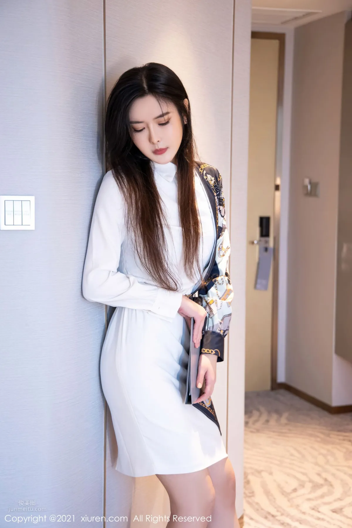 Chuchu Dongren Bailu Xiaozhu, Graceful and Charming Figure photo 6