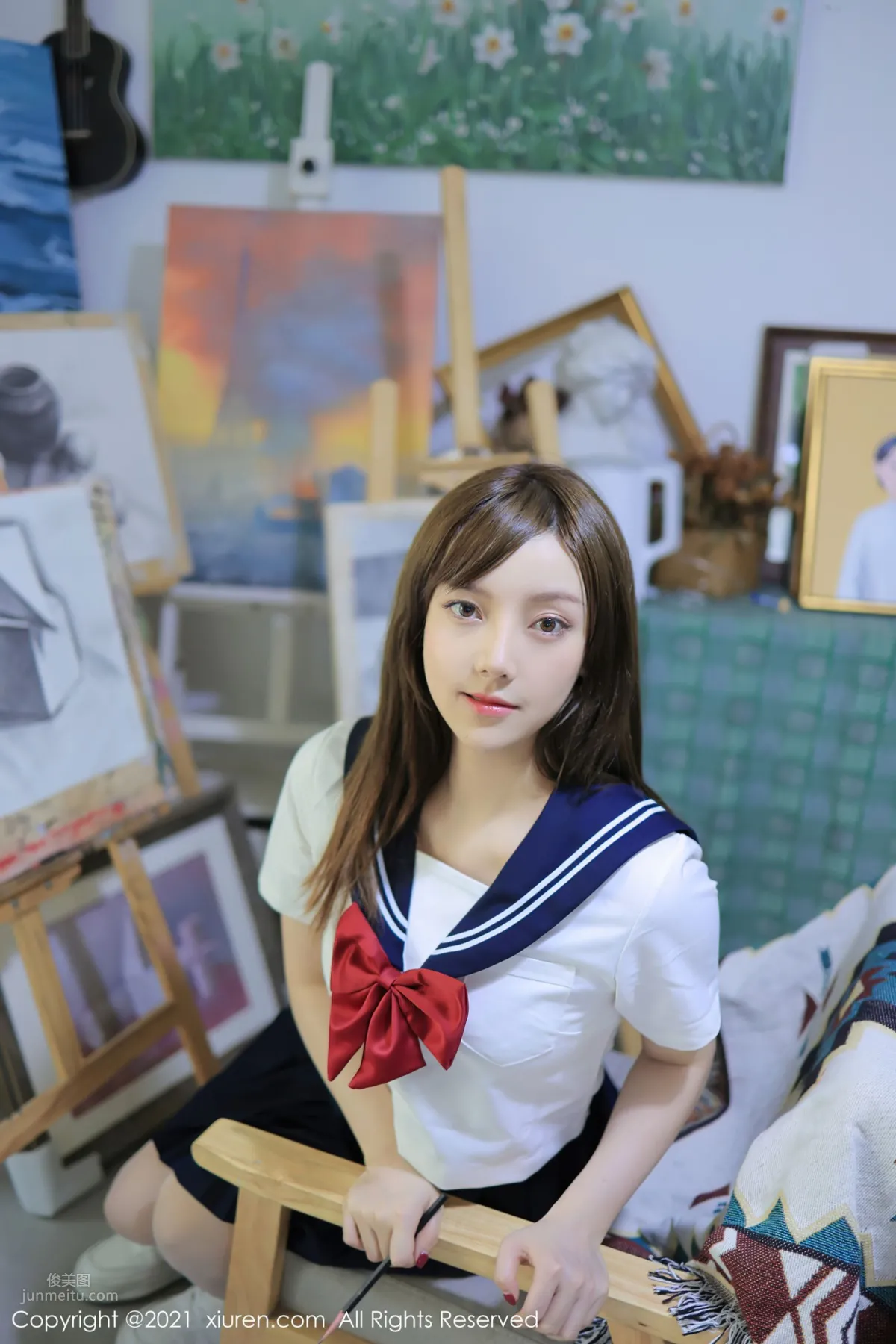 丰满学妹豆瓣酱 真实的画室场景_0