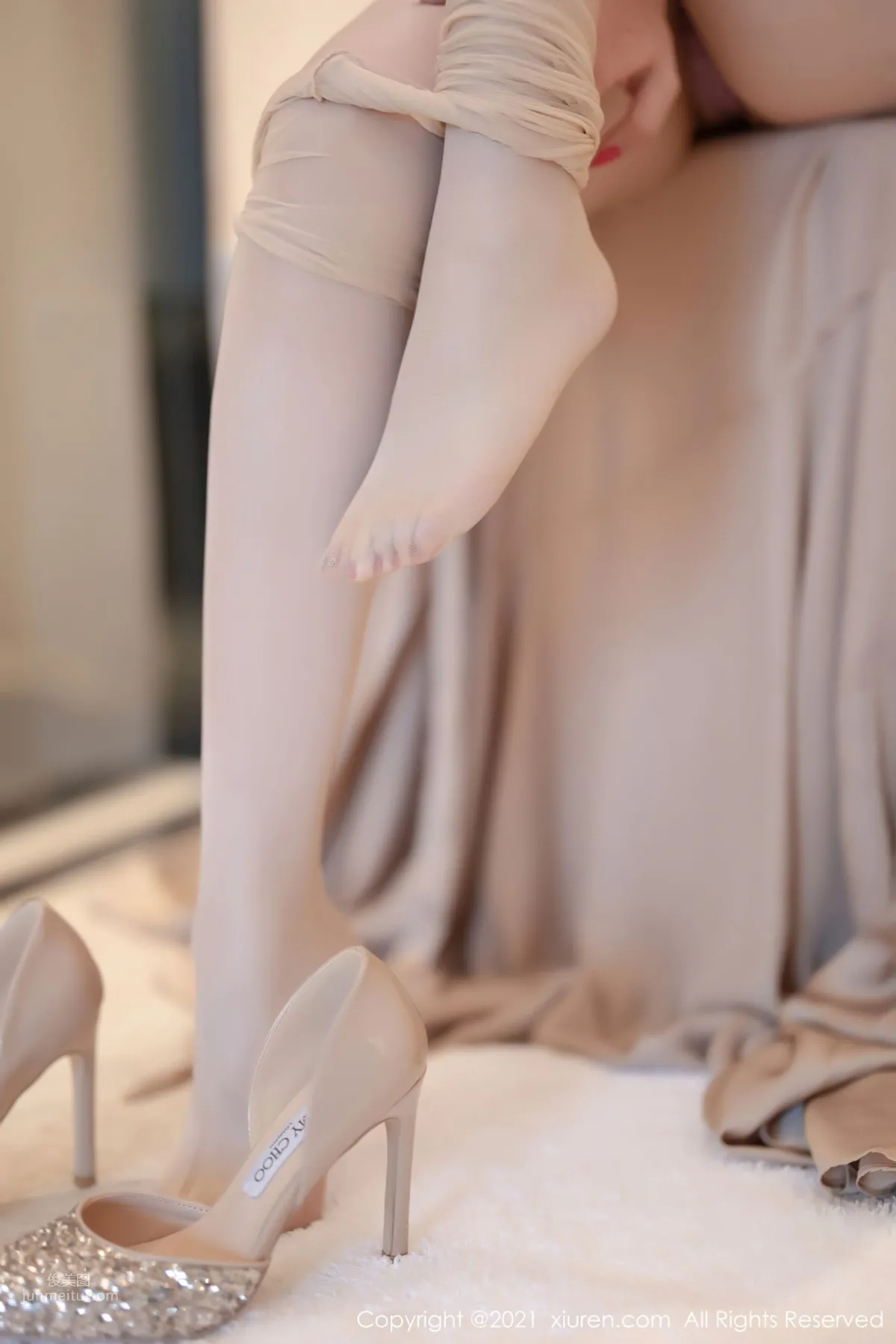 Zhizhi Booty Mature Outfit, A Champagne-Colored Long Dress photo 50