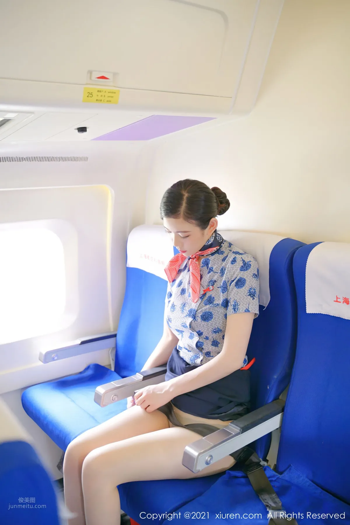 長腿空姐李雅柔 高挑迷人身姿盡顯 22