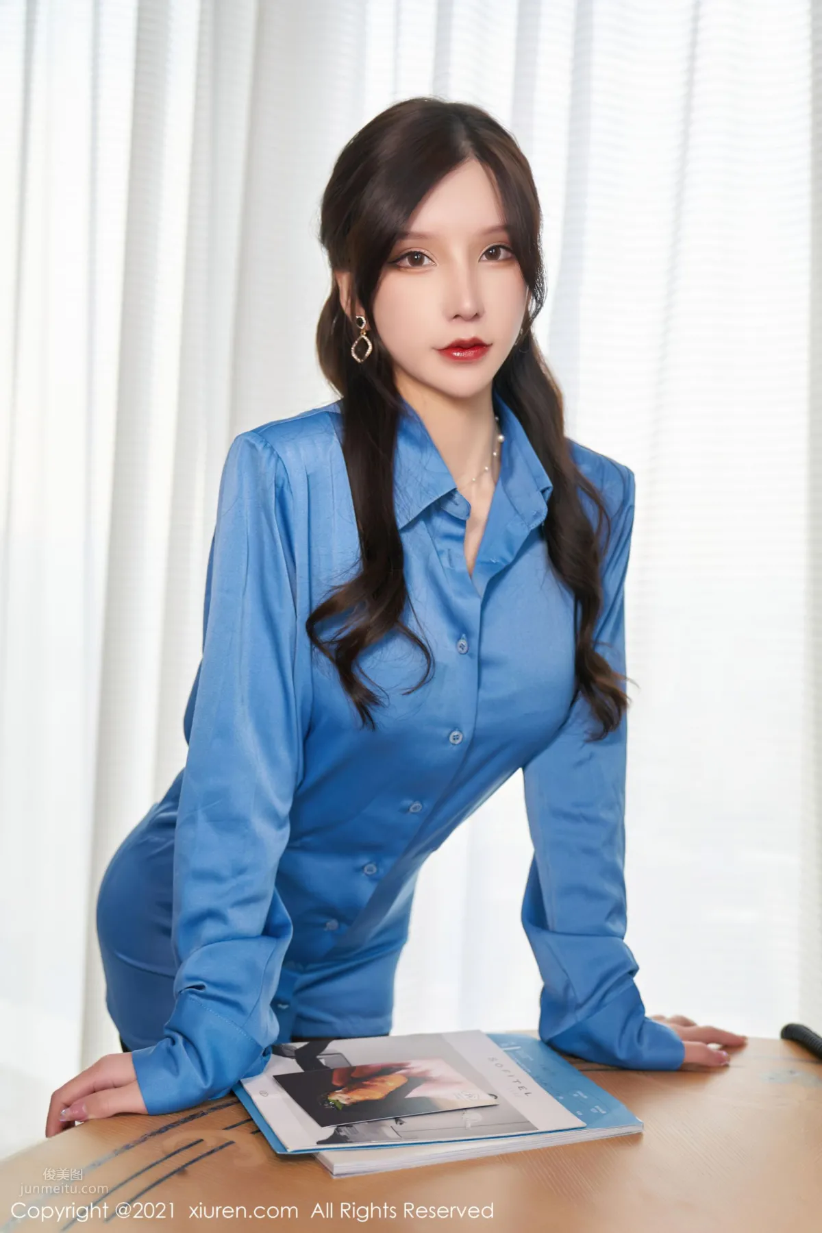 Zhou Yuxi Dali Travel Shoot, Gorgeous Satin Blue Top photo 9