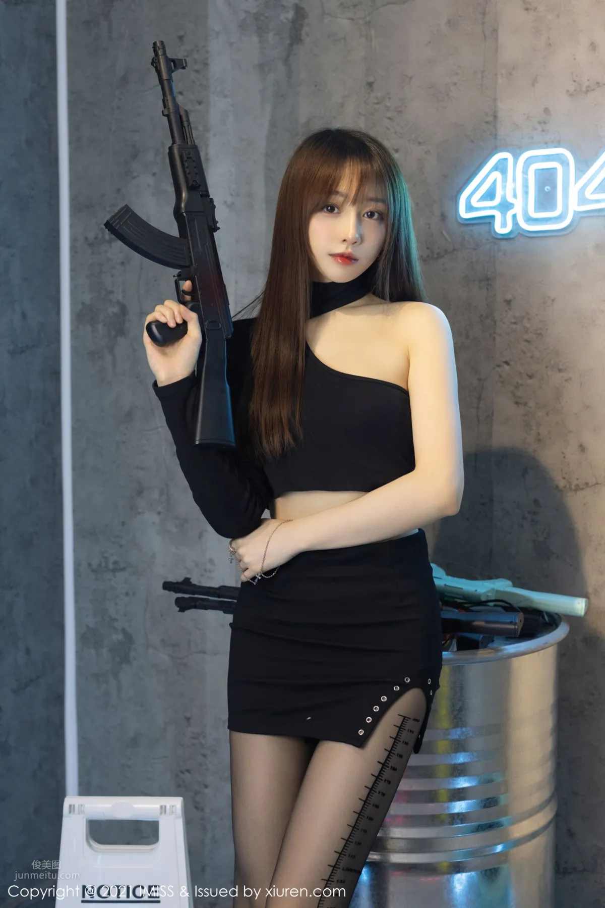Liu Yining: IMISS photo 16