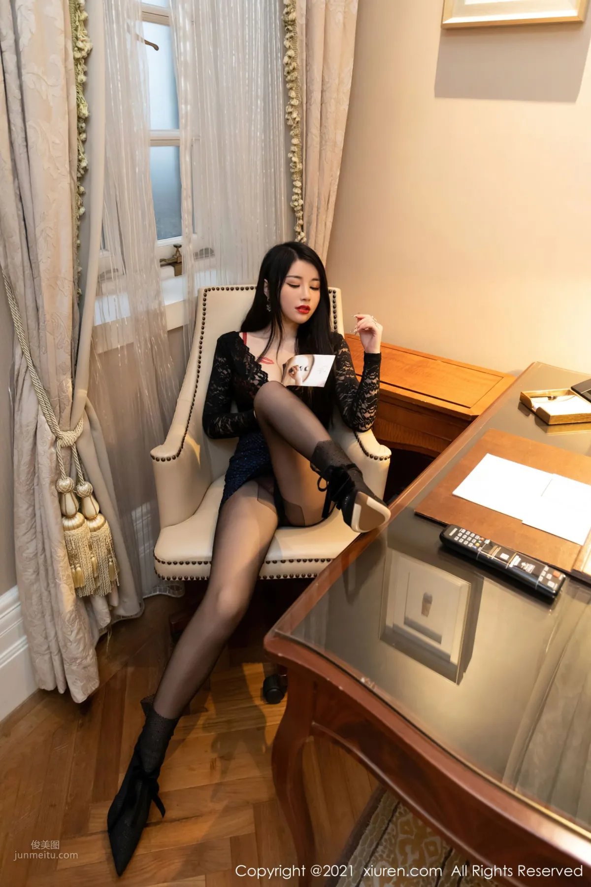 Plump Goddess Meiqi Mia, Black Cutout Fully Presented photo 17