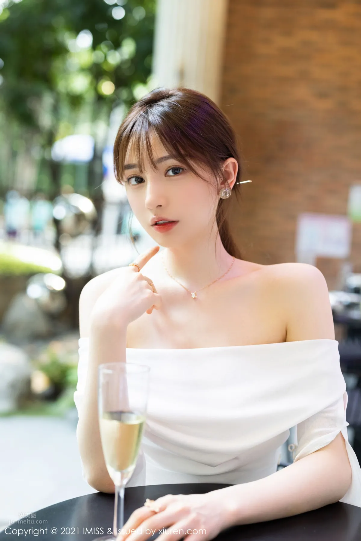 Liu Yining: IMISS photo 31