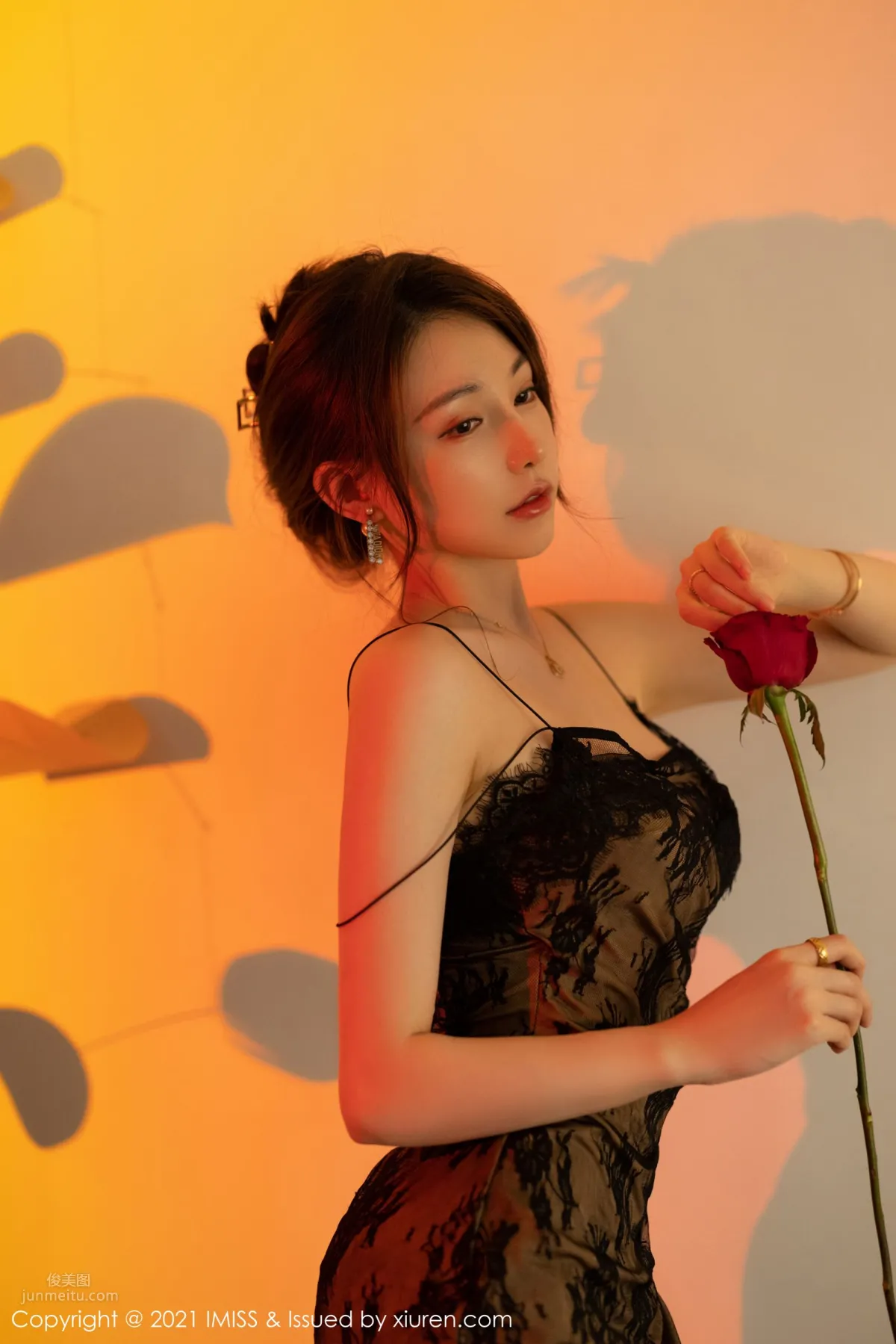 Liu Yining: IMISS photo 7
