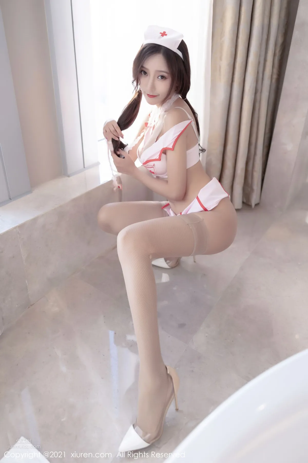 Yanni Wang: XiuRen photo 35
