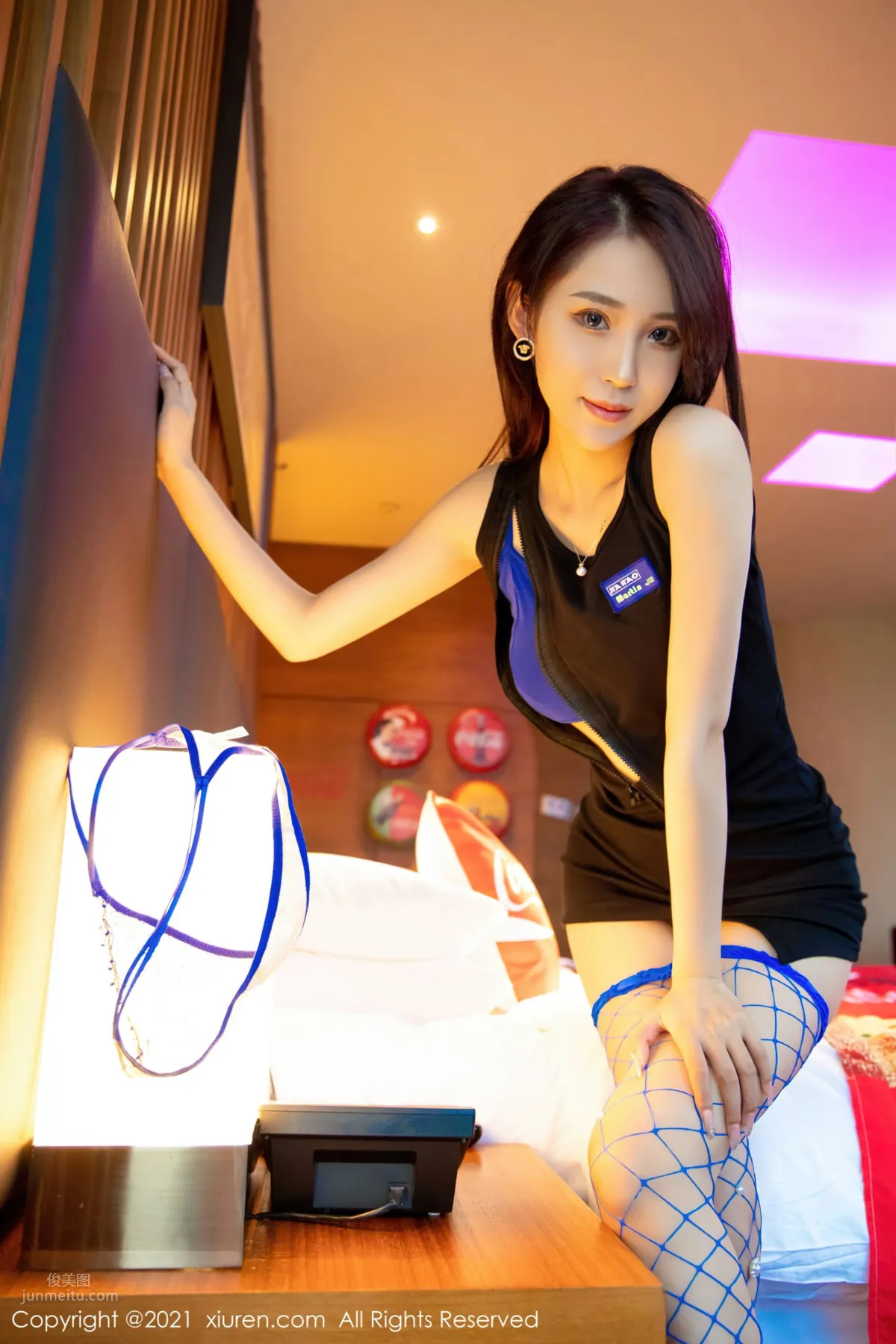 Beautiful Beauty Zhou Muxi, Workplace OL Blue Fishnet Stockings photo 66
