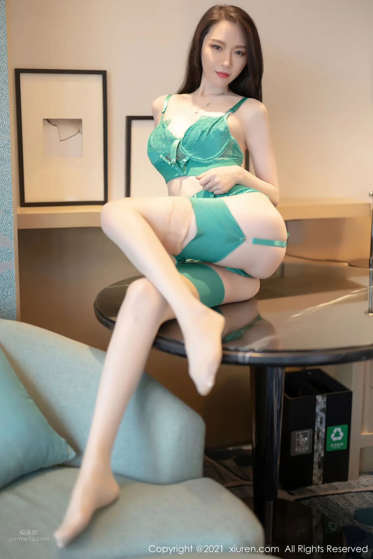 Elegant Goddess Meng Xinyue, Bright Green Building photo 38