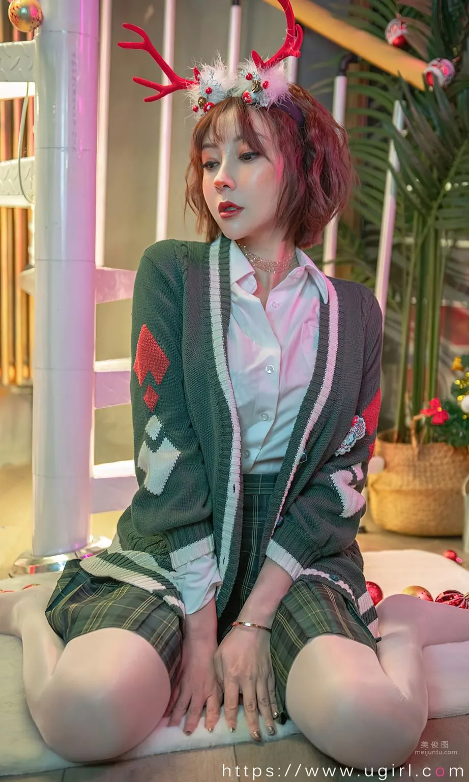 Song Guoer Victoria's Holiday Carnival photo 5
