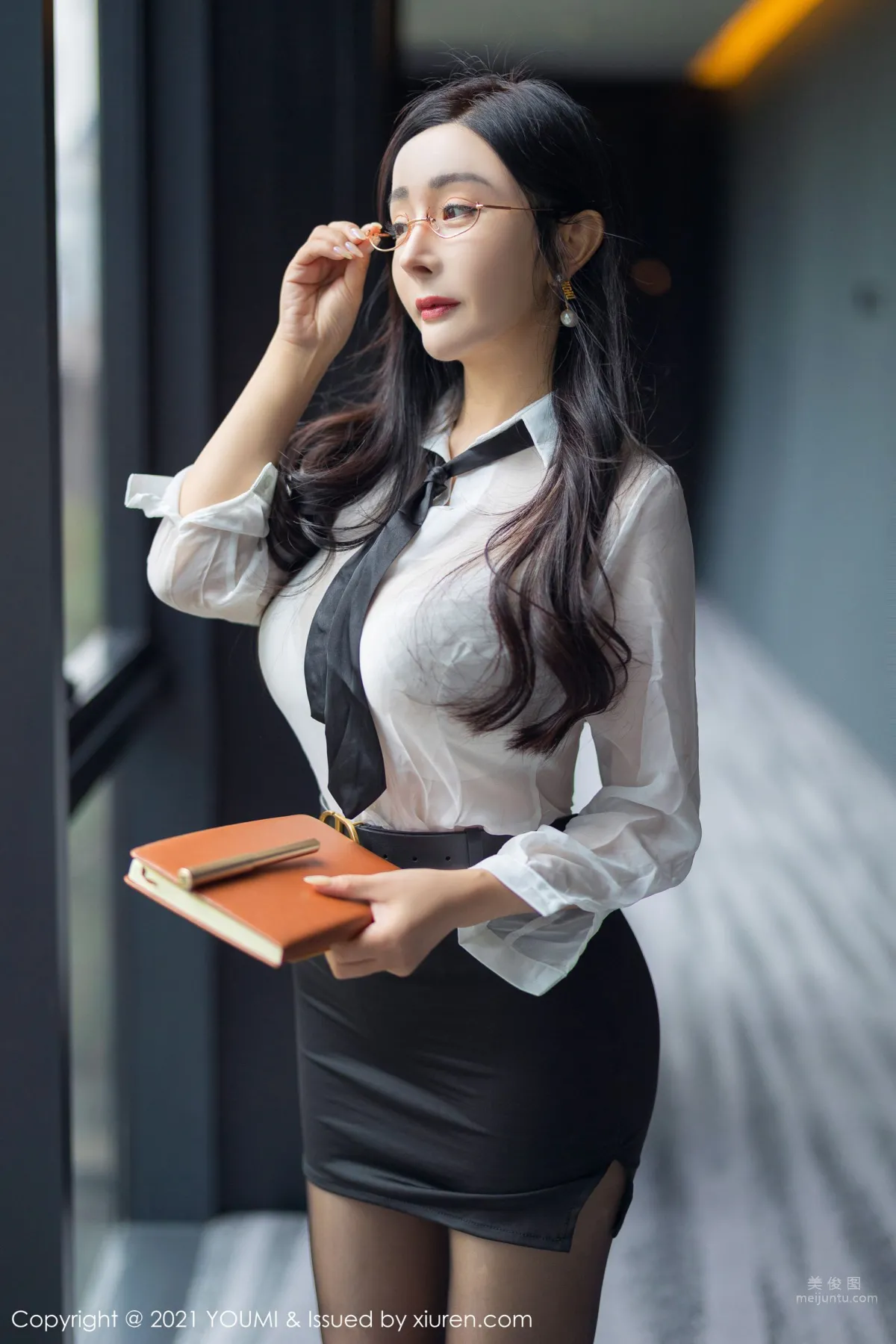 [YOUMI] 2021.11.26 VOL.723 允薾_0