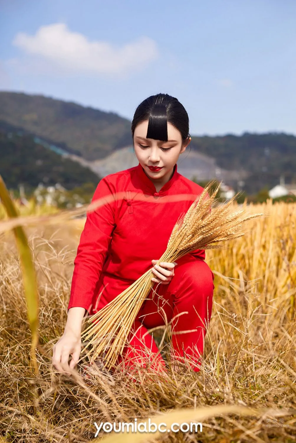 [YouMei] 2022.01.01 Yellow Earth, Red Dudou photo 2