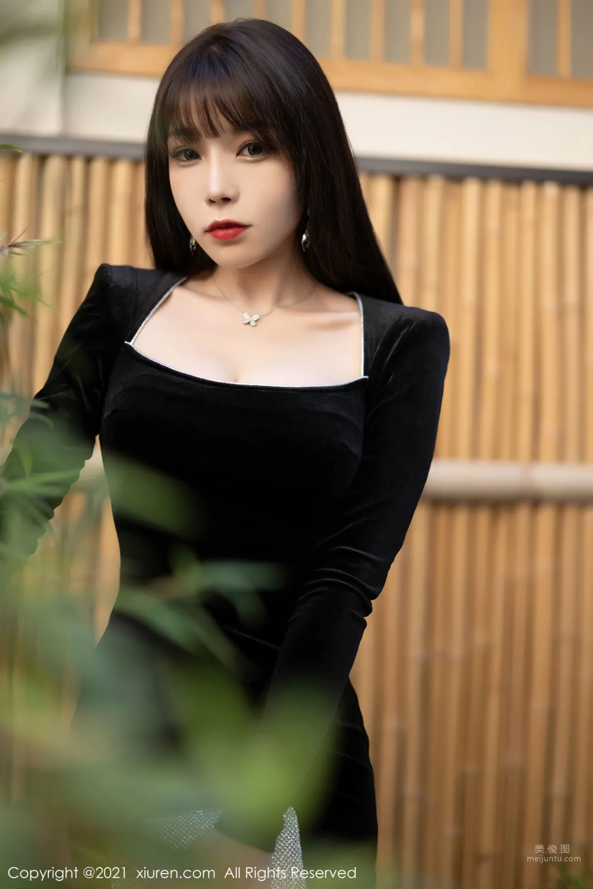 [XiuRen] 2021.12.09 No.4322 芝芝Booty 6