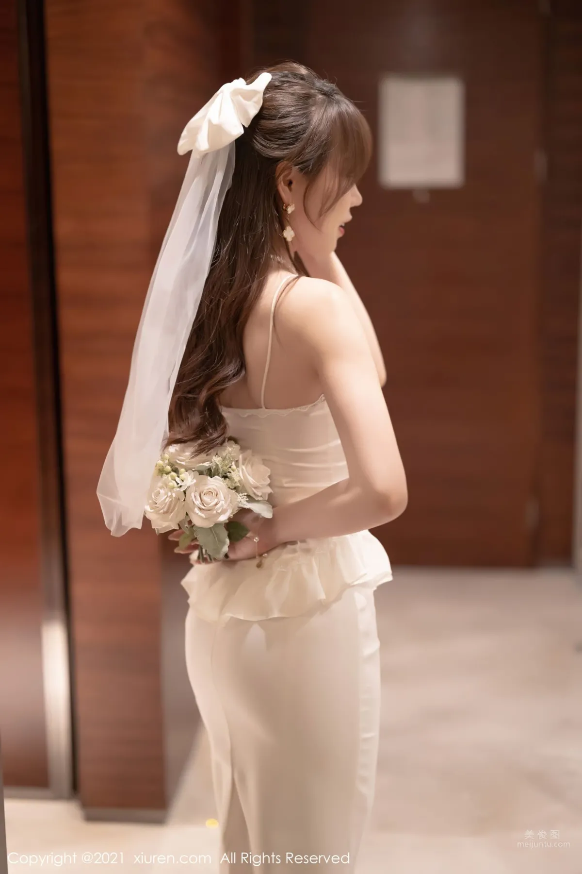 [XiuRen] 2021.11.25 No.4269 芝芝Booty 2
