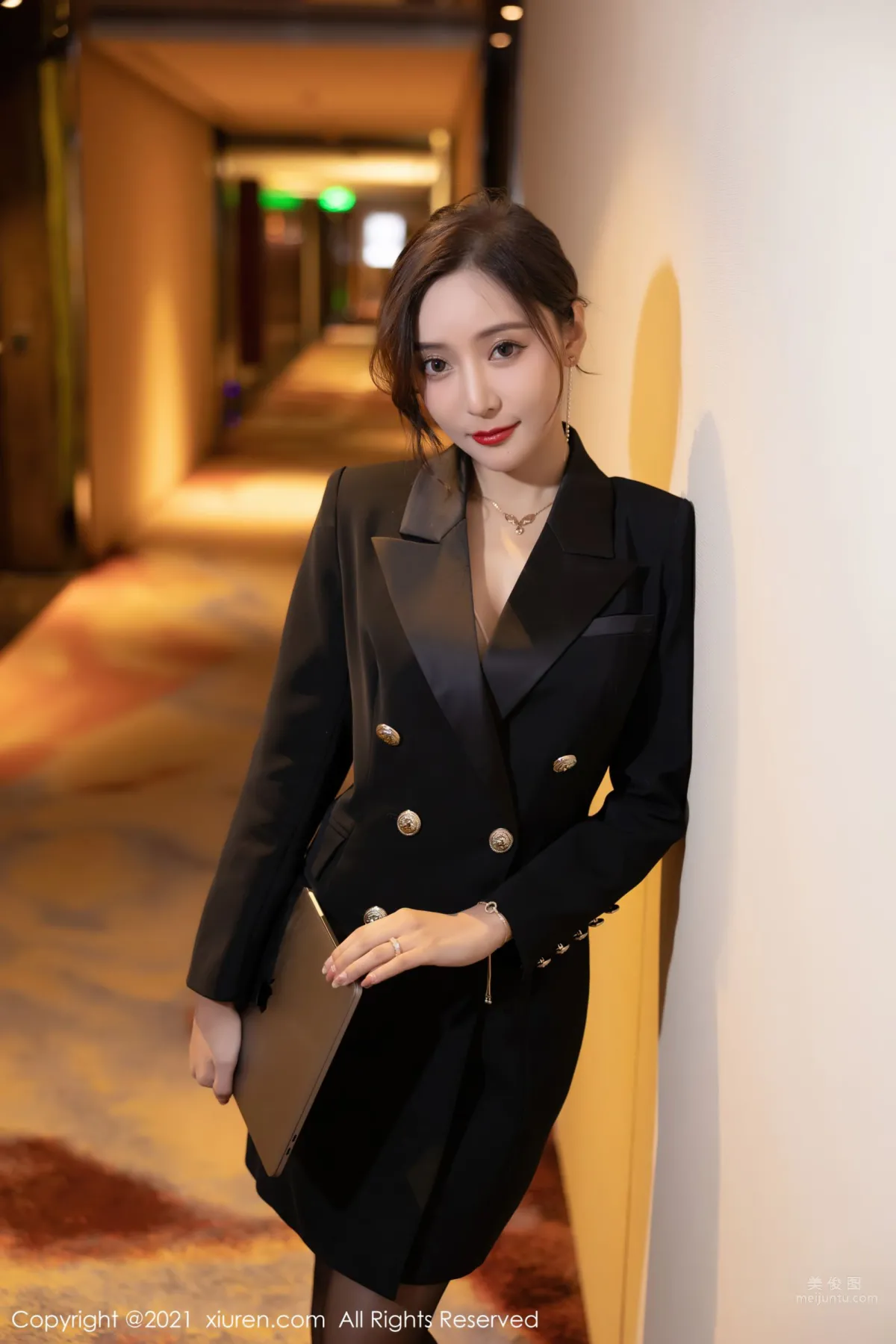 [XiuRen] 2021.12.02 No.4293 Yanni Wang photo 2