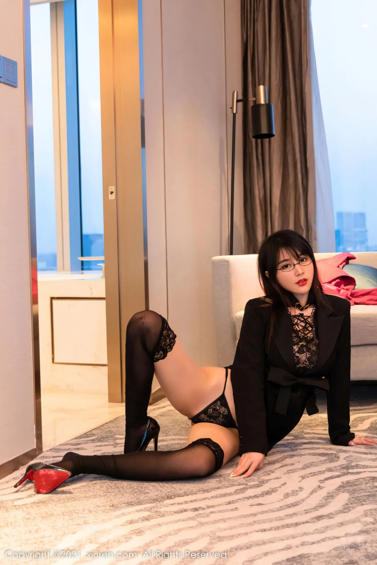 [XiuRen] 2021.12.09 No.4317 美七 Mia 18