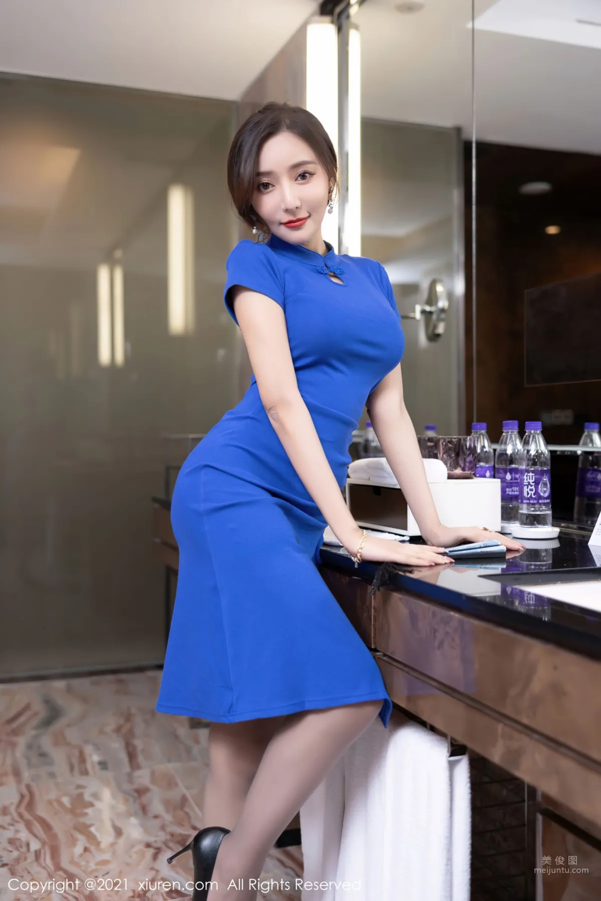 [XiuRen] 2021.11.19 No.4242 Yanni Wang photo 4