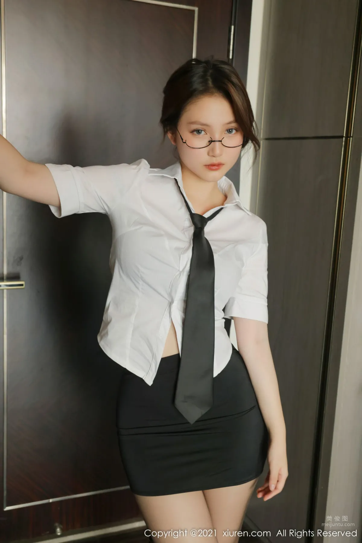 [XiuRen] 2021.12.08 No.4311 兔妹妹 4