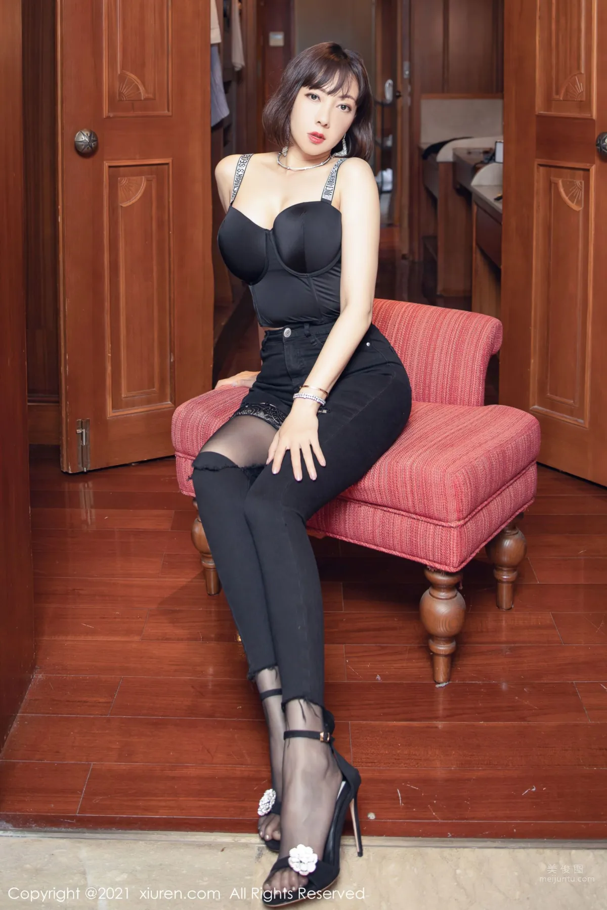 [XiuRen] 2021.11.30 No.4277 果儿Victoria_0