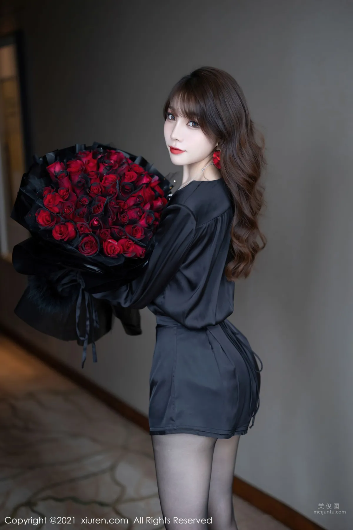 [XiuRen] 2021.11.11 No.4205 芝芝Booty 8