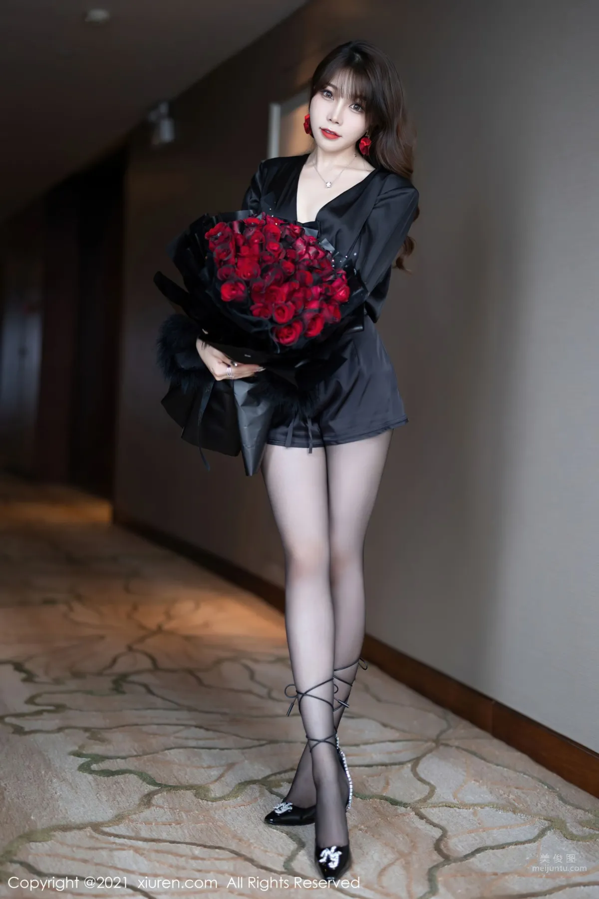 [XiuRen] 2021.11.11 No.4205 芝芝Booty 9