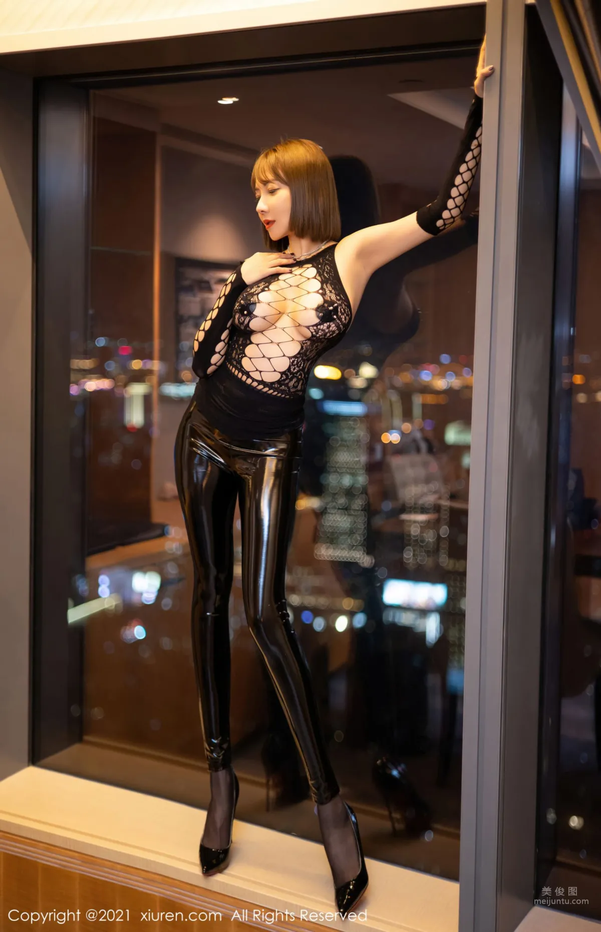 [XiuRen] 2021.11.25 No.4267 果兒Victoria 13