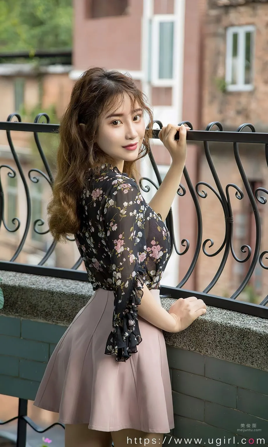 Fei Yueying Talks About Cherry Blossoms and Love, Experience a Different Kind of Love photo 17