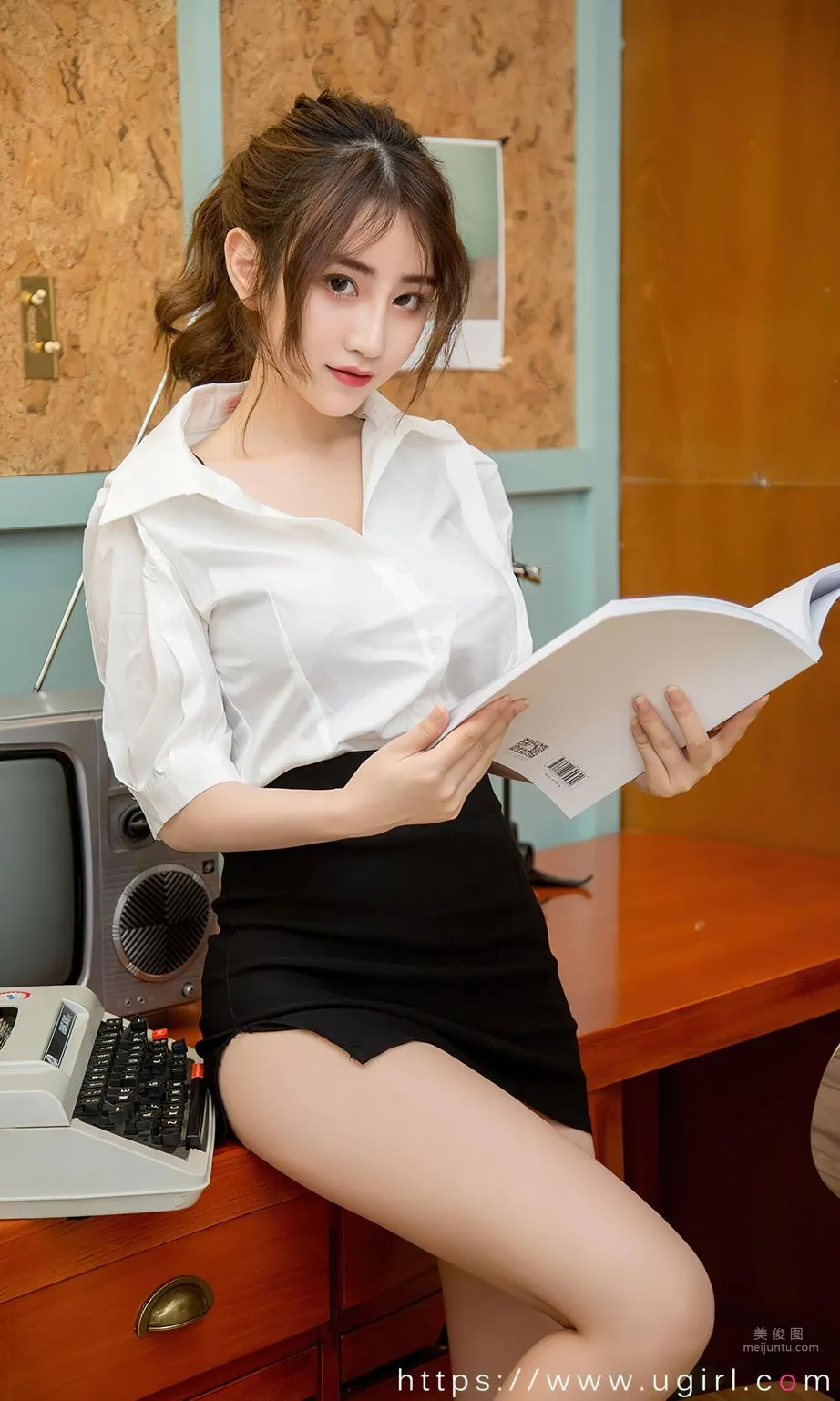 Fei Yueying Talks About Cherry Blossoms and Love, Experience a Different Kind of Love photo 19