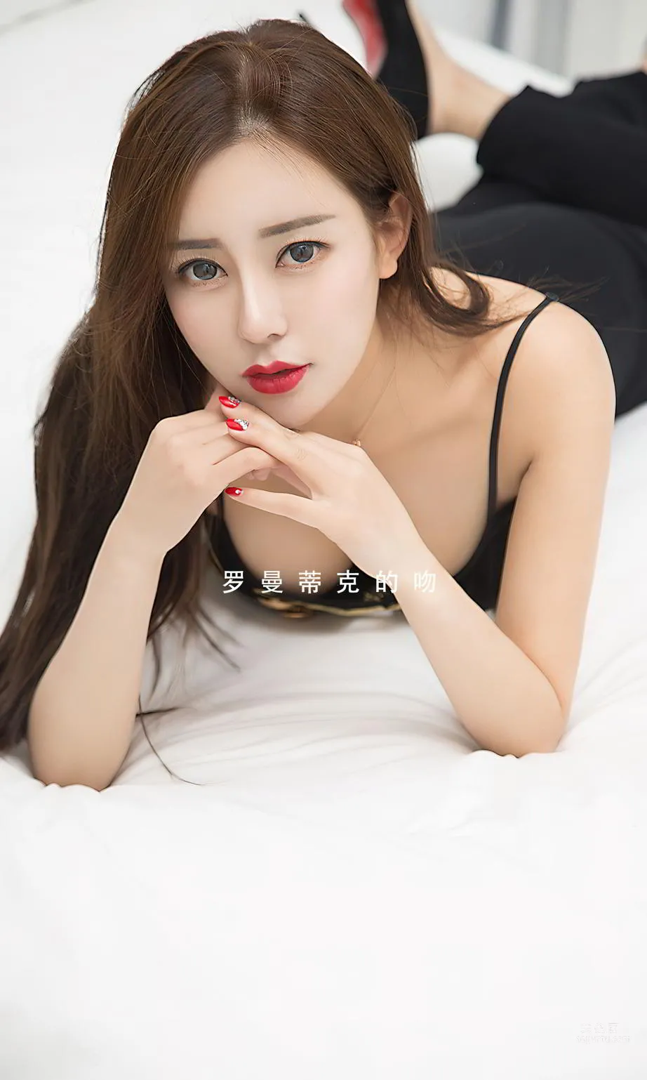 性感女神吴美溪 罗曼蒂克的吻_1