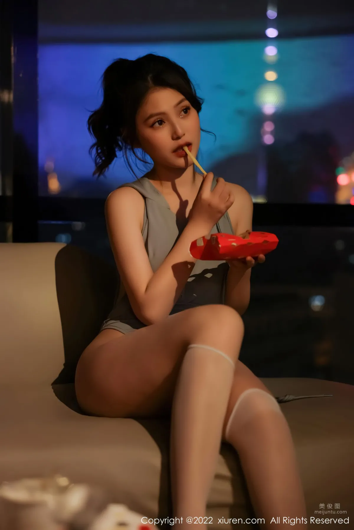 [XiuRen] 2022.01.20 No.4490 你的兔妹妹 1