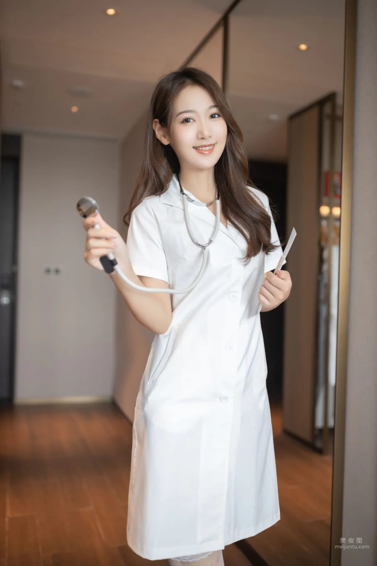 Tang Anqi Roleplay Family Doctor Original Edition photo 2