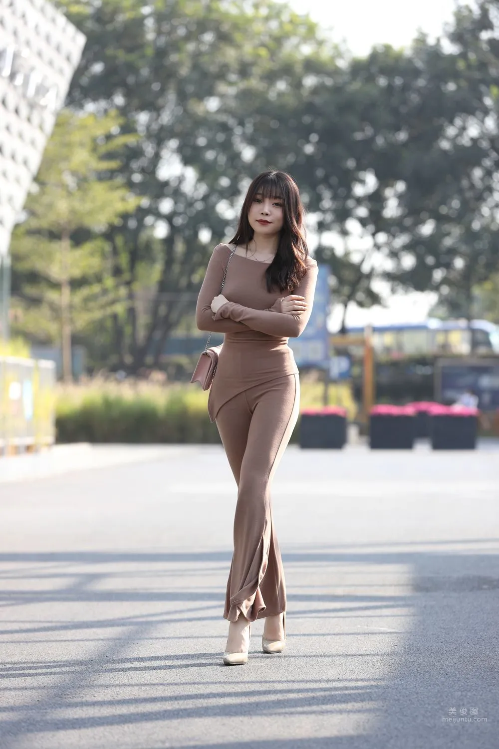 City Beauty Zhizhi Booty, Off-Shoulder Sexy Tight Slit Pants photo 16