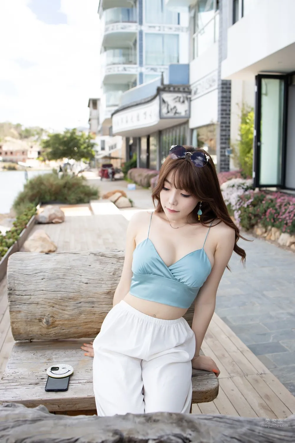 Urban Beauty Zhizhi Tight White Long Pants photo 37