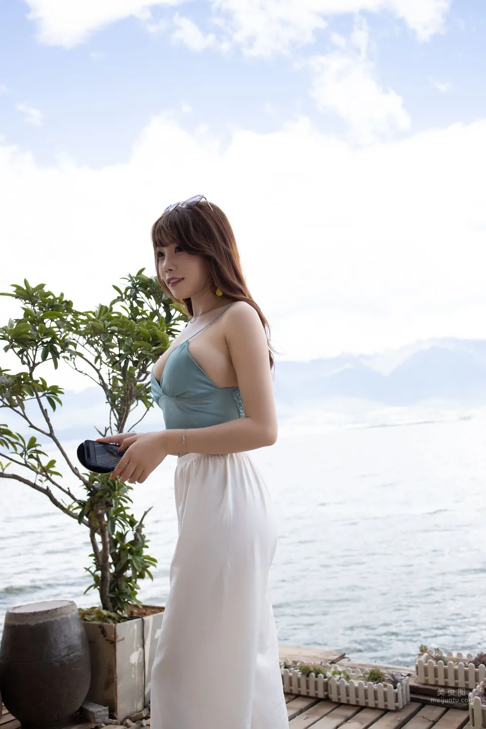 Urban Beauty Zhizhi Tight White Long Pants photo 113