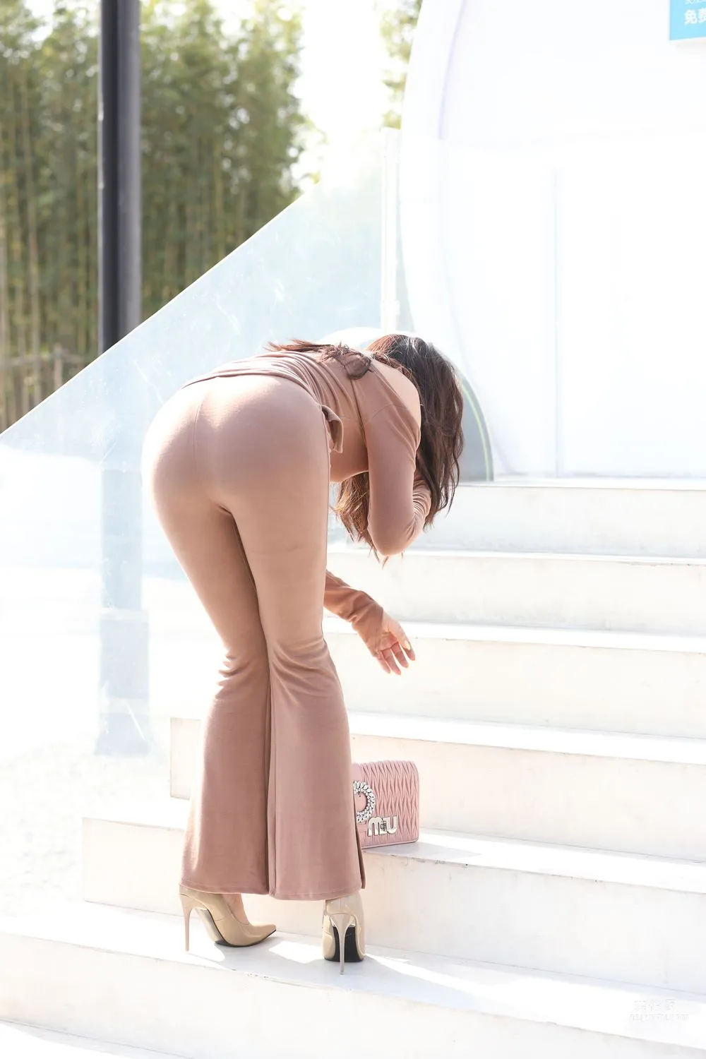 City Beauty Zhizhi Booty, Off-Shoulder Sexy Tight Slit Pants photo 43