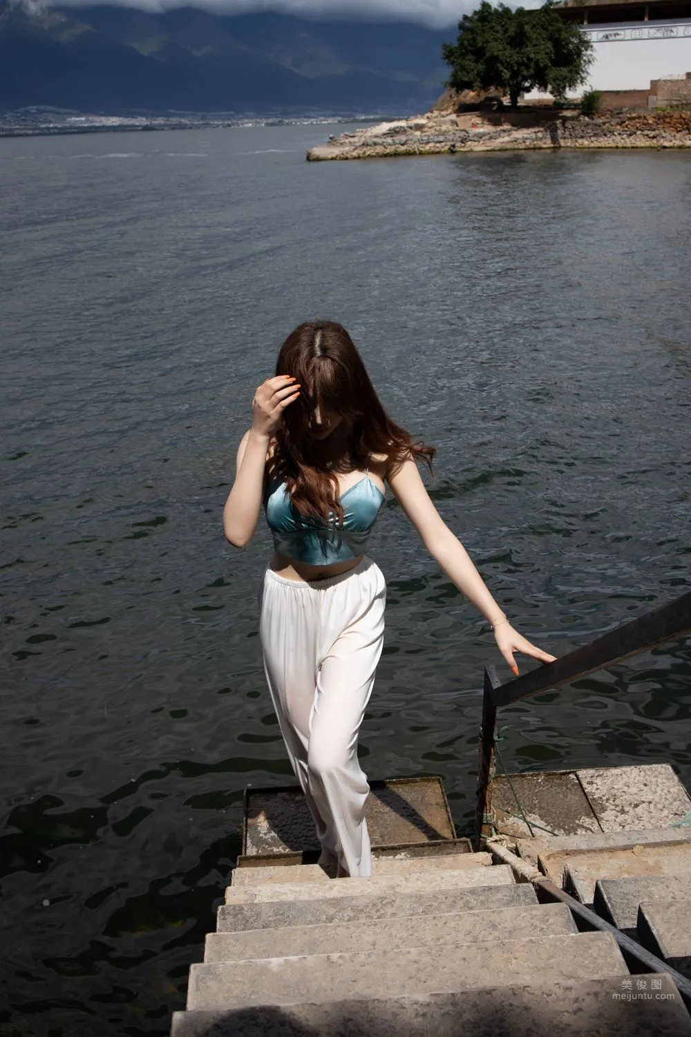 Urban Beauty Zhizhi Tight White Long Pants photo 191