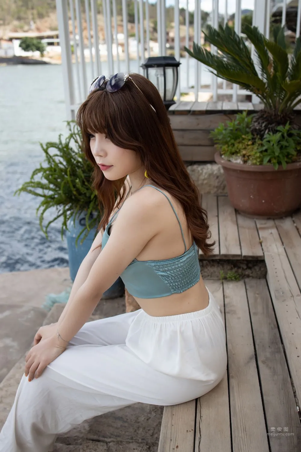 Urban Beauty Zhizhi Tight White Long Pants photo 79