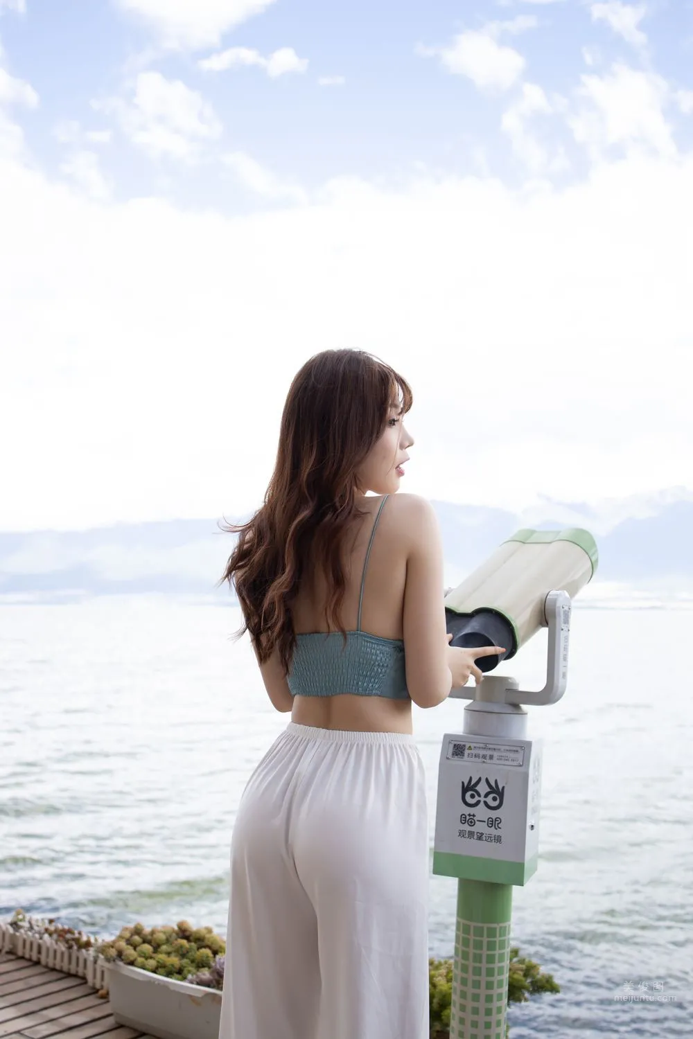 Urban Beauty Zhizhi Tight White Long Pants photo 99